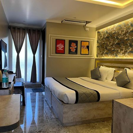 Hotel Lg Suites Бангалор Экстерьер фото