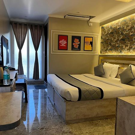Hotel Lg Suites Бангалор Экстерьер фото